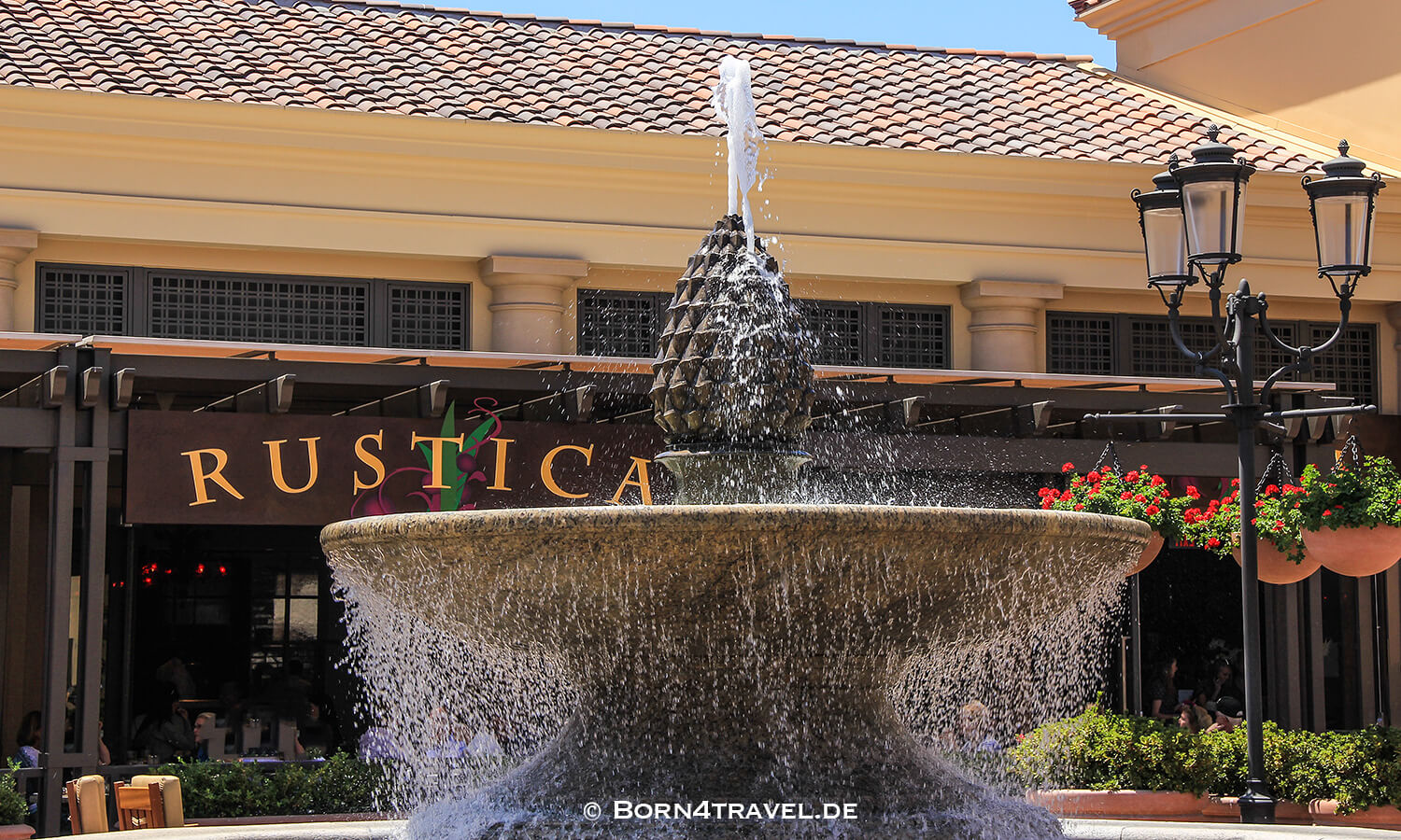 Shopping Mall,Fashion Island in Newport Beach,California,USA,born4travel.de