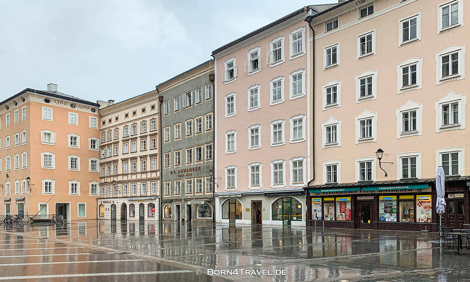 Universitätsplatz in Salzburg,born4travel.de