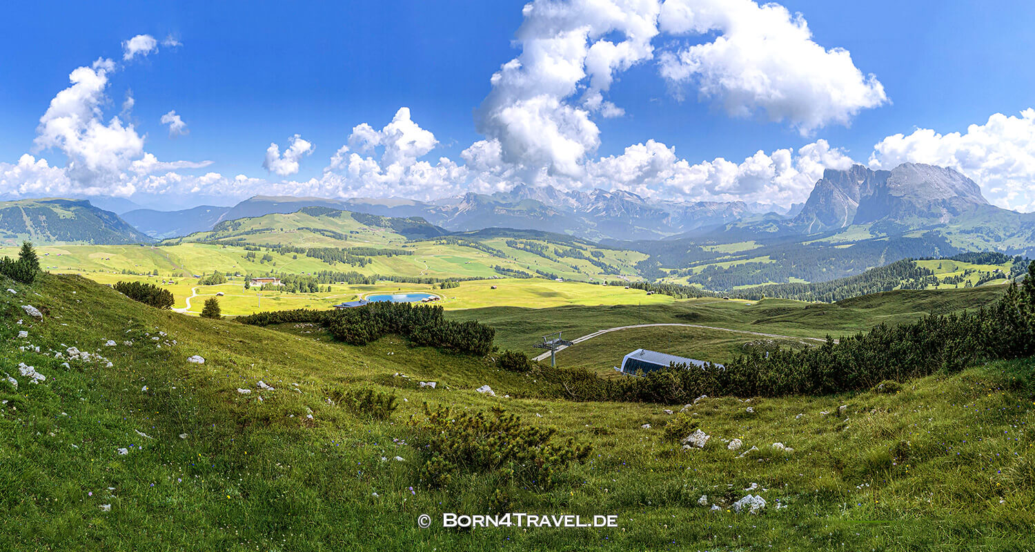 Blick vom Goldknopf auf Plattkofel und Langkofel und Seiser Alm,Südtirol,Italien,born4travel.de
