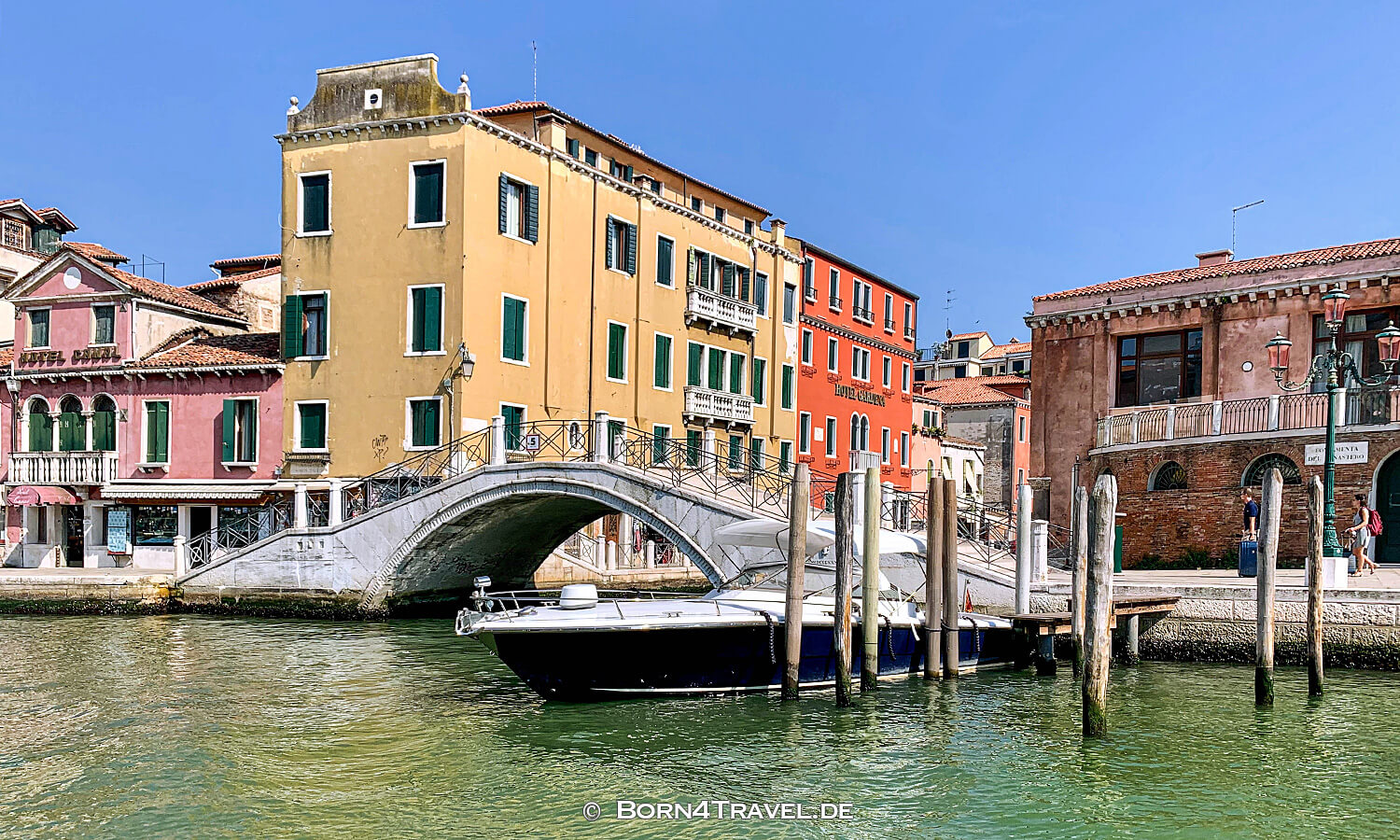 Mit dem Vaporetto auf dem Canal Grande in Venedig,Italien,born4travel.de Mit dem Vaporetto auf dem Canal Grande in Venedig,Italien,born4travel.de
