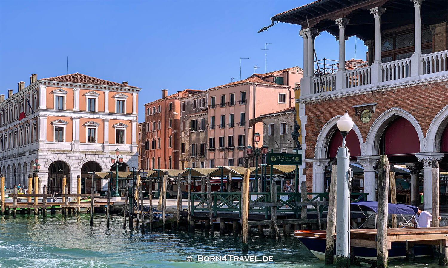 Mit dem Vaporetto auf dem Canal Grande in Venedig,Italien,born4travel.de Mit dem Vaporetto auf dem Canal Grande in Venedig,Italien,born4travel.de