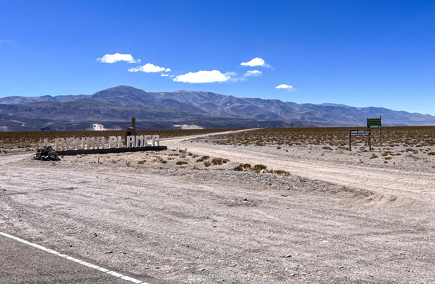 Laguna Blanca near El Peñon,Argentinien2023,born4travel.de