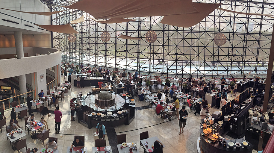 breakfast swissotel the stamfort, singapore