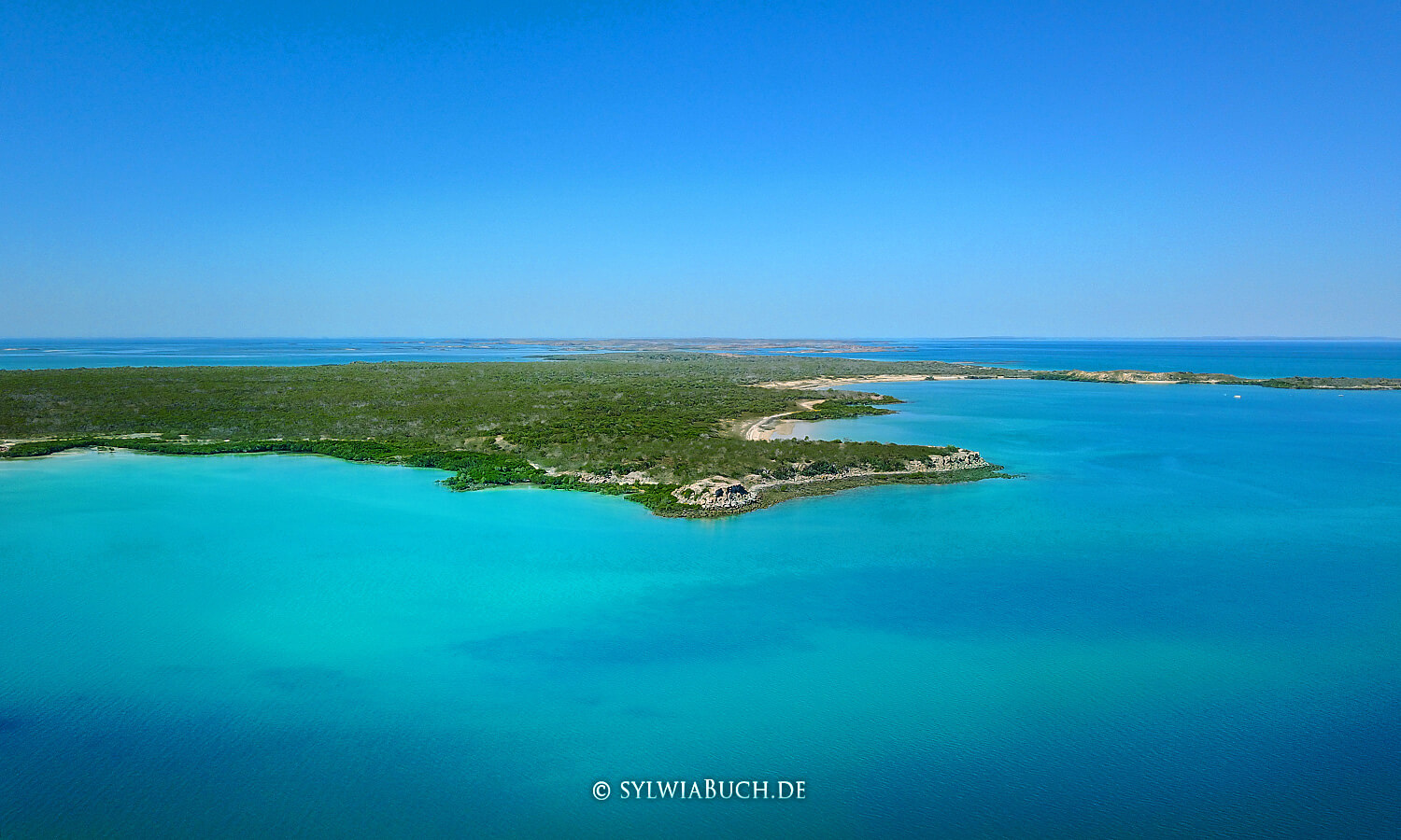 Mission Bay seen with drone,Cygnet Bay Pearl Farm,Dampier Peninsula,Australien,born4travel.de Mission Bay seen with drone,Cygnet Bay Pearl Farm,Dampier Peninsula,Australien,born4travel.de