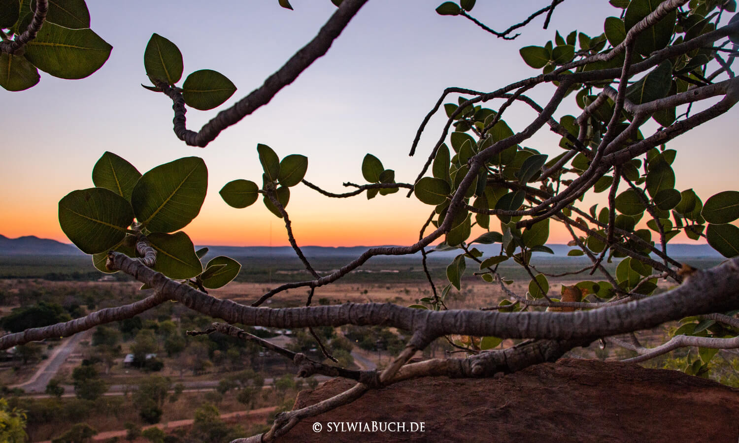 Kellys Knob,Sunset,Moonrise,Kununurra,Western Australia,australien,born4travel.de