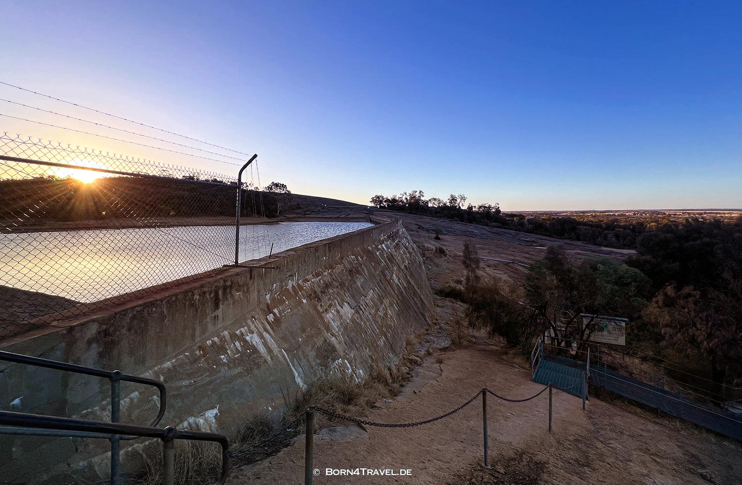 Wave Rock near Hyden,Western Australia,born4travel.de