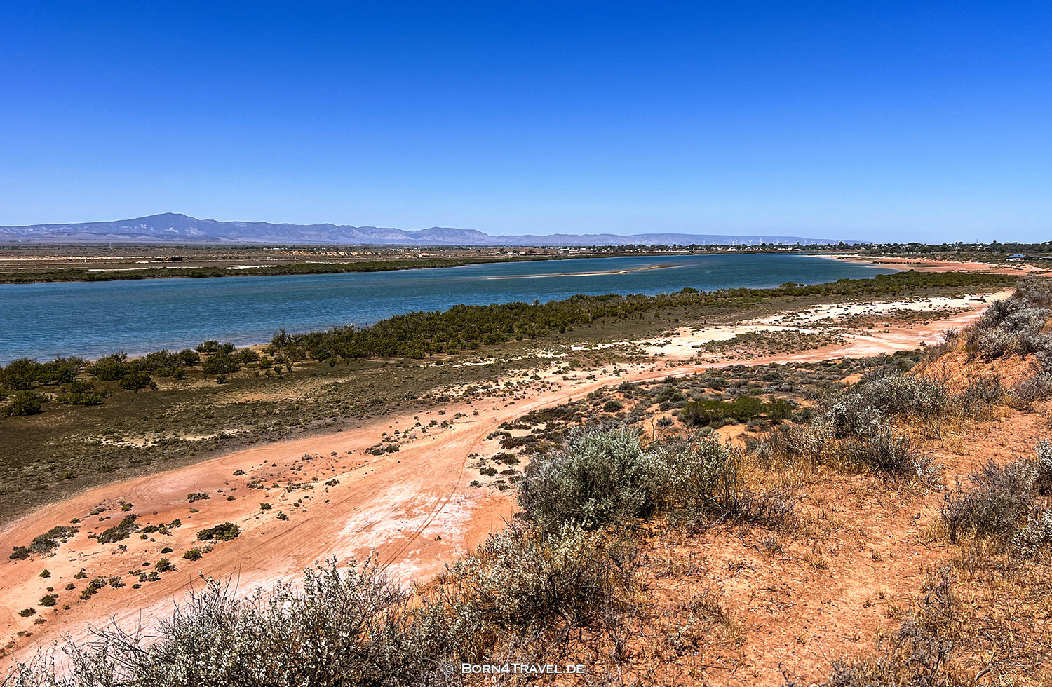 Matthew Flinders Red Cliff Lookout in Port Augusta,Southern Australia,born4travel.de