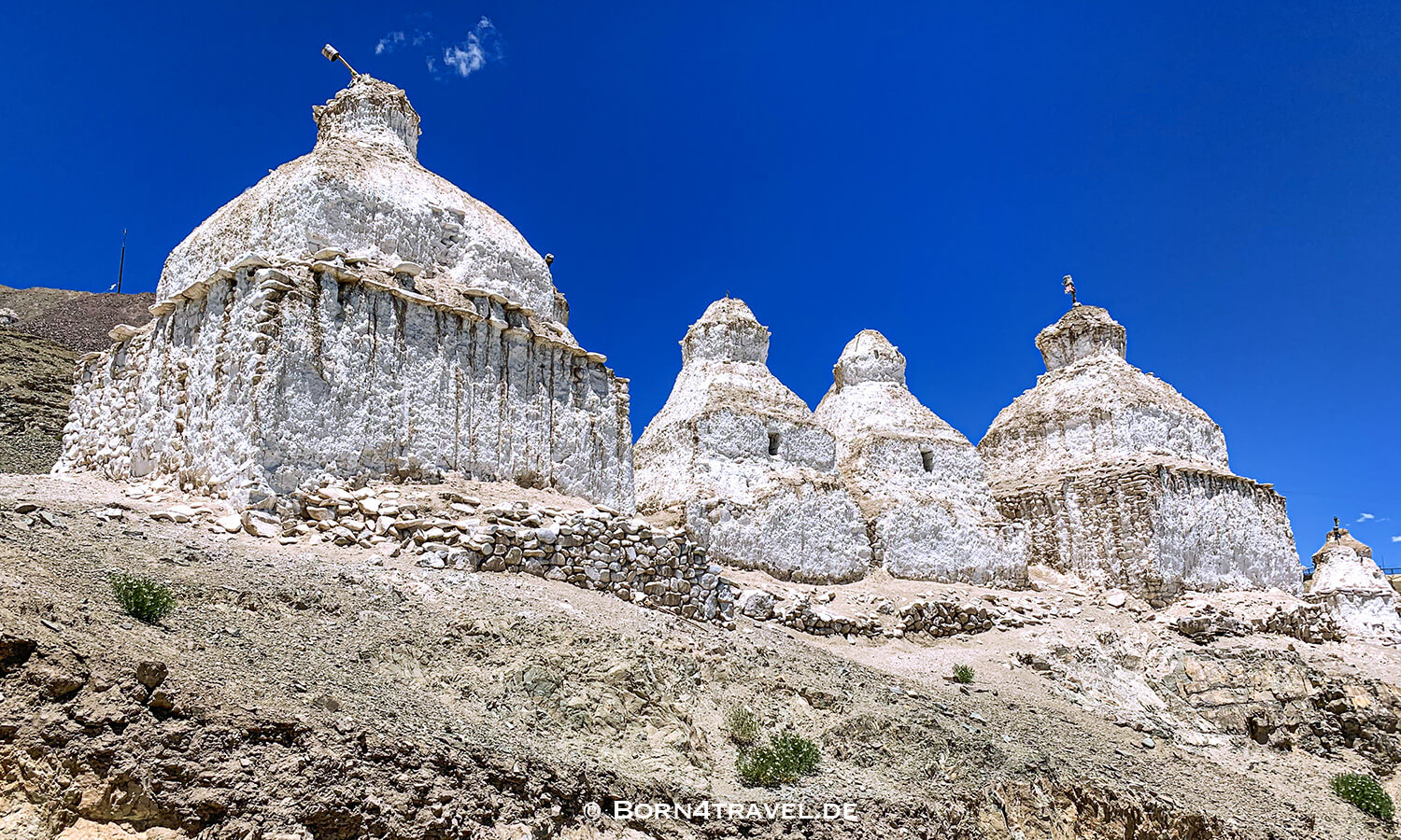 Stok Gompa & autama-Buddha-Statue in Ladakh südlich von Leh, Ladakh, Himalaya, Indien,born4travel.de Stok Gompa & autama-Buddha-Statue in Ladakh südlich von Leh, Ladakh, Himalaya, Indien,born4travel.de