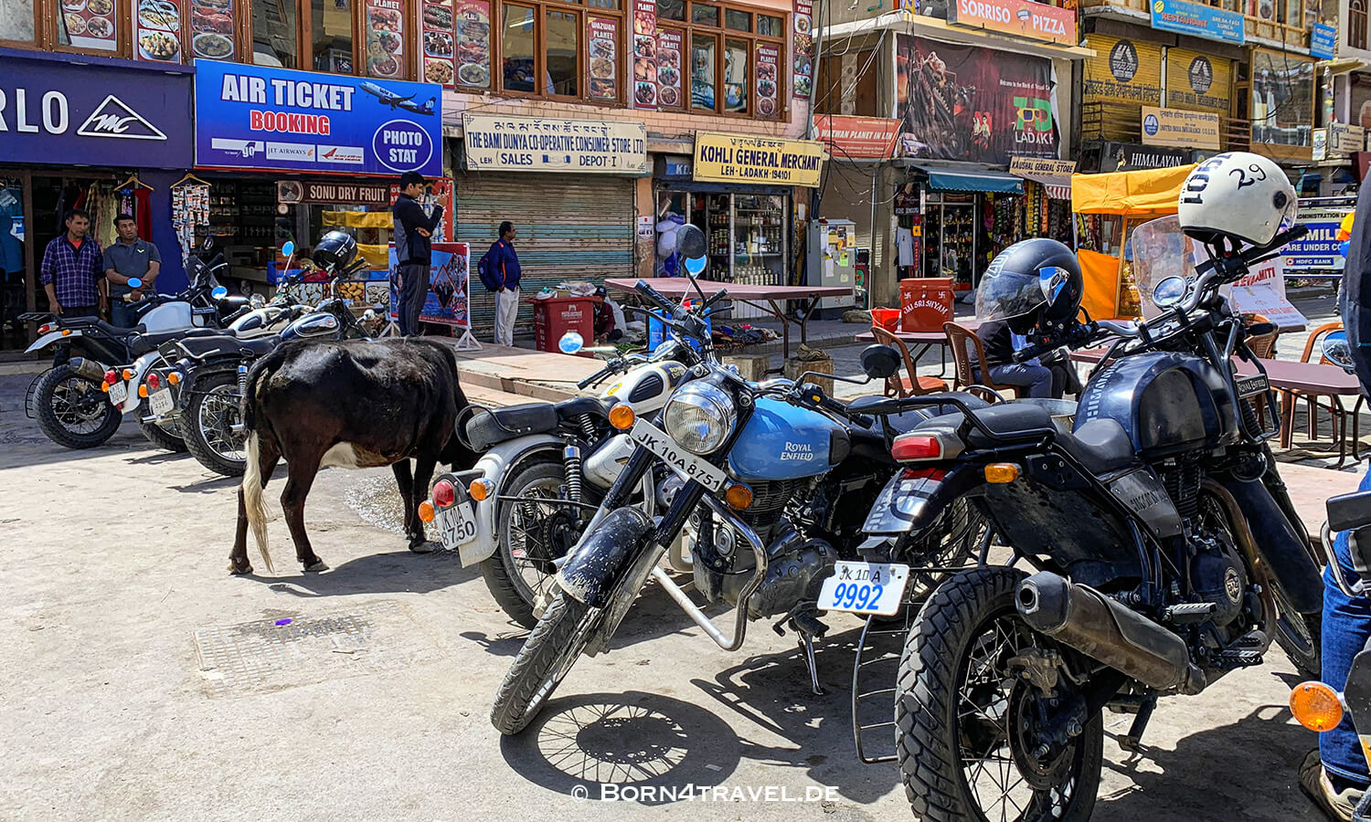 Main Bazaar,Leh by Motorbike, Ladakh, Himalaya,Indien,born4travel.de