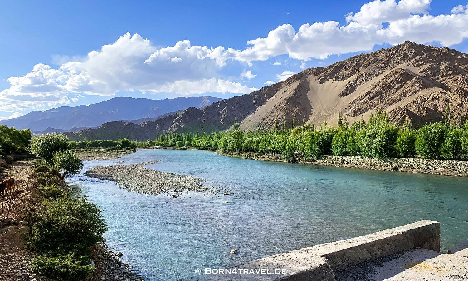 Unnamed Scenic Road south of Indus River,Leh by Motorbike, Ladakh, Himalaya,Indien,born4travel.de