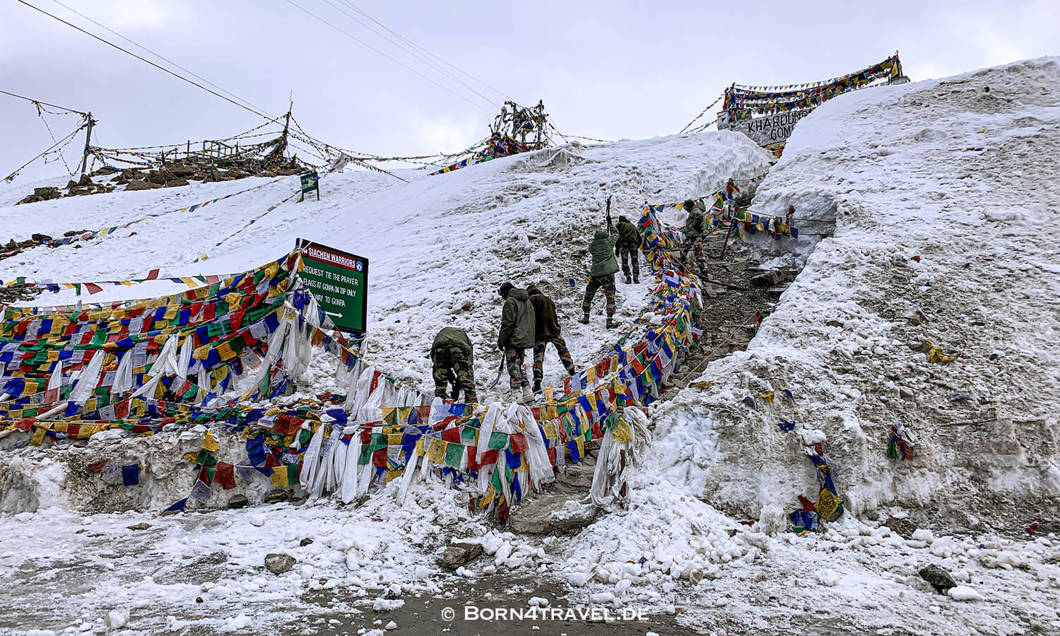 Khardung La,From Leh to Nubra Valley,Ladakh,Himalaya,Indien,born4travel.de