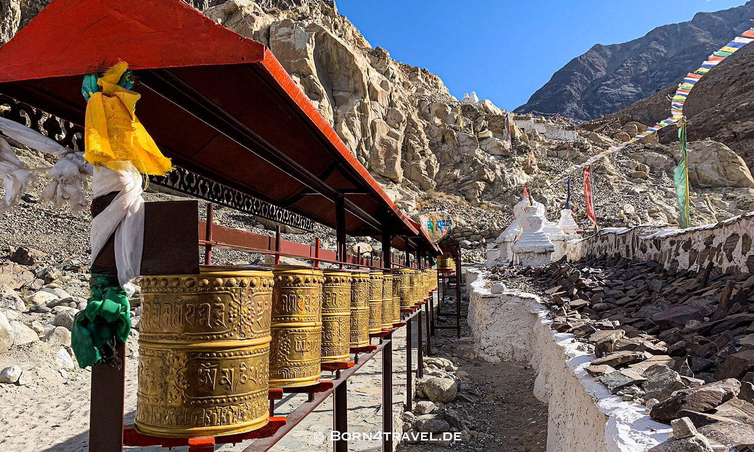 Hundar Gompa & Mani Wall,Nubra Valley,Ladakh,Himalaya,Indien,born4travel.de