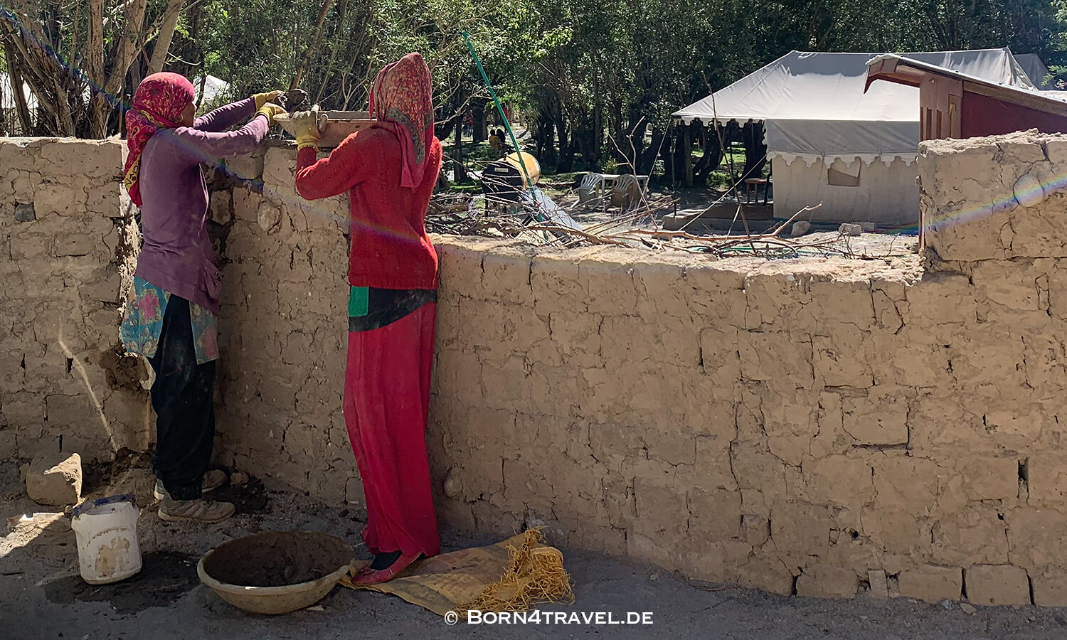 Women at Work in Ladakh,Indien,born4travel.de Women at Work in Ladakh,Indien,born4travel.de