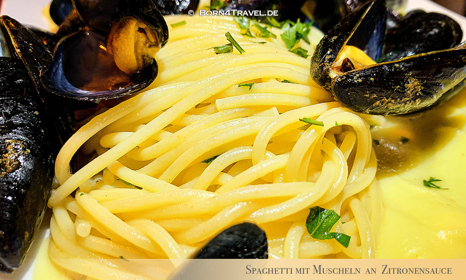 Spaghetti with mussels,Fuego Ristorante PizzeriaProcida,Reisebericht Italien,born4travel.de