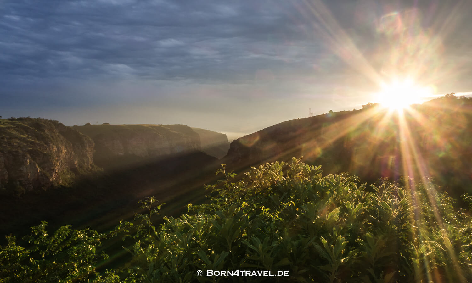 Oribi Gorge at sunset,View from The Gorge, Private Lodge &Spa,Südafrika,born4travel.de