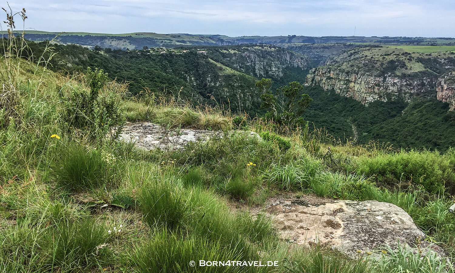 View to The Gorge-Private game Lodge,Lake Eland Game Reserve, Oribi Gorge,Südafrika,born4travel.de View to The Gorge-Private game Lodge,Lake Eland Game Reserve, Oribi Gorge,Südafrika,born4travel.de