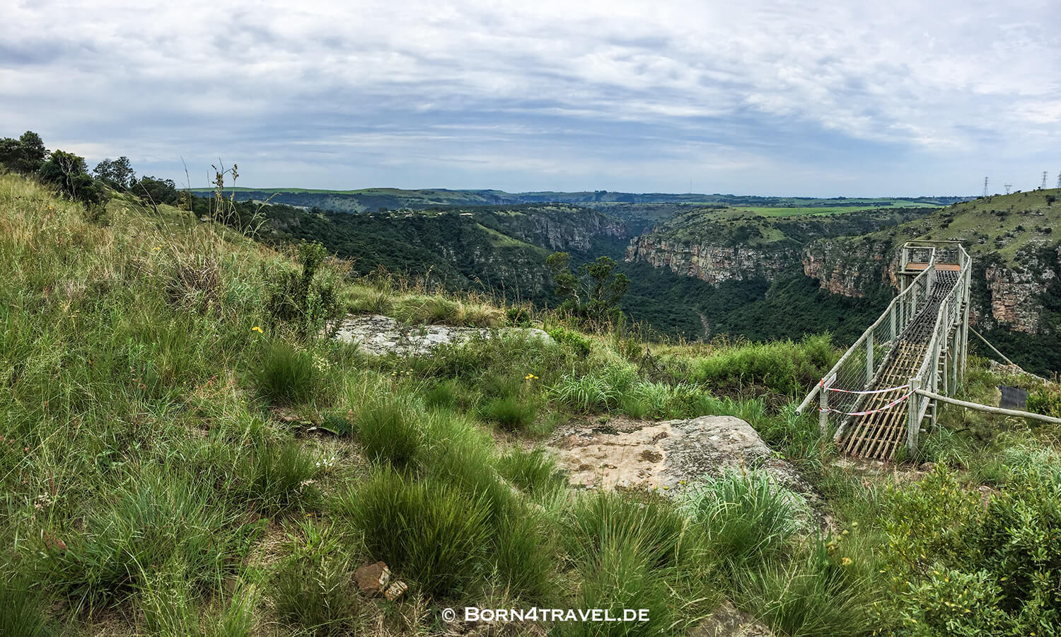 View to The Gorge-Private game Lodge,Lake Eland Game Reserve, Oribi Gorge,Südafrika,born4travel.de View to The Gorge-Private game Lodge,Lake Eland Game Reserve, Oribi Gorge,Südafrika,born4travel.de