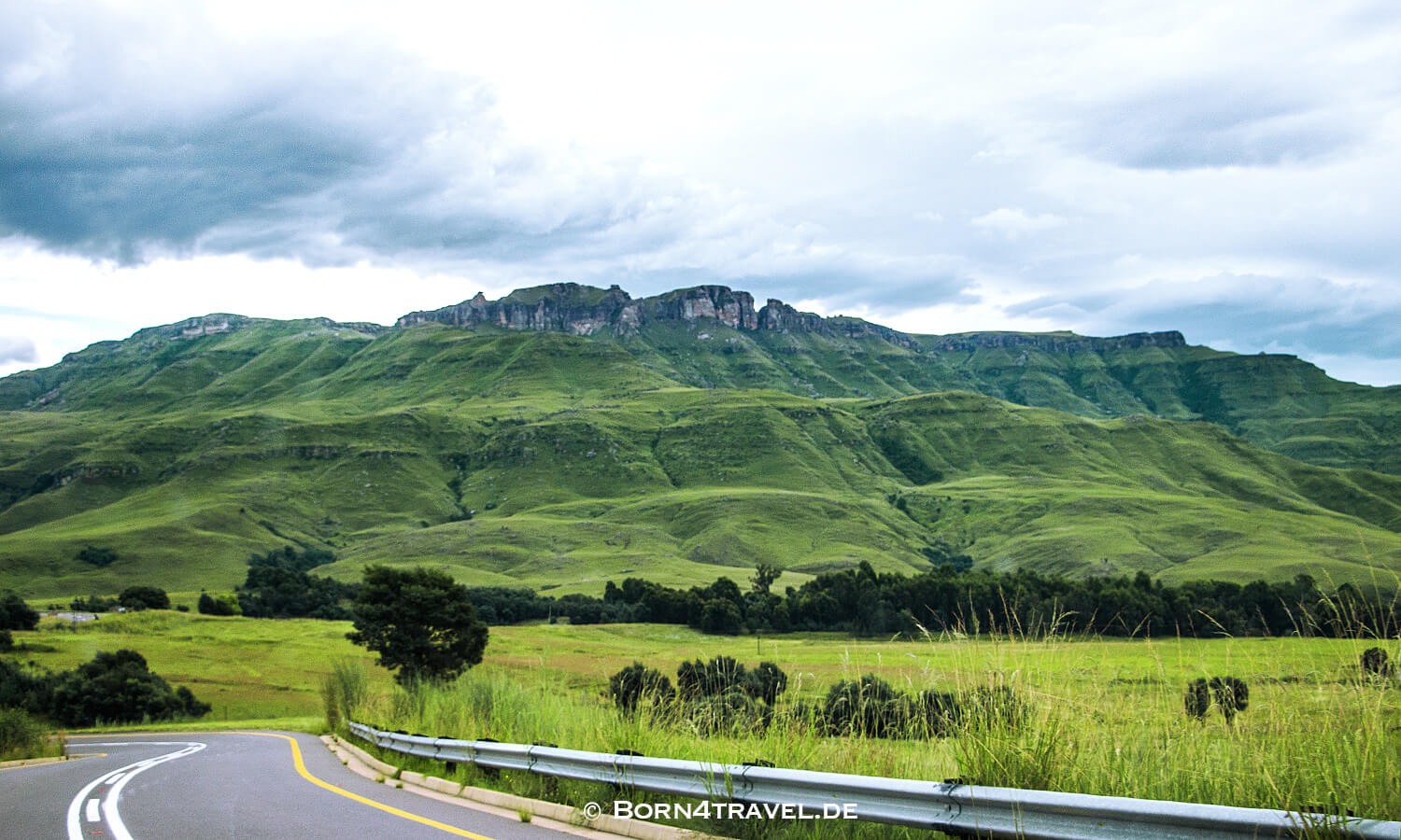 Unterwegs nach Lesotho auf dem Sani Pass,KwaZulu Natal,Südafrika,born4travel.de Unterwegs nach Lesotho auf dem Sani Pass,KwaZulu Natal,Südafrika,born4travel.de
