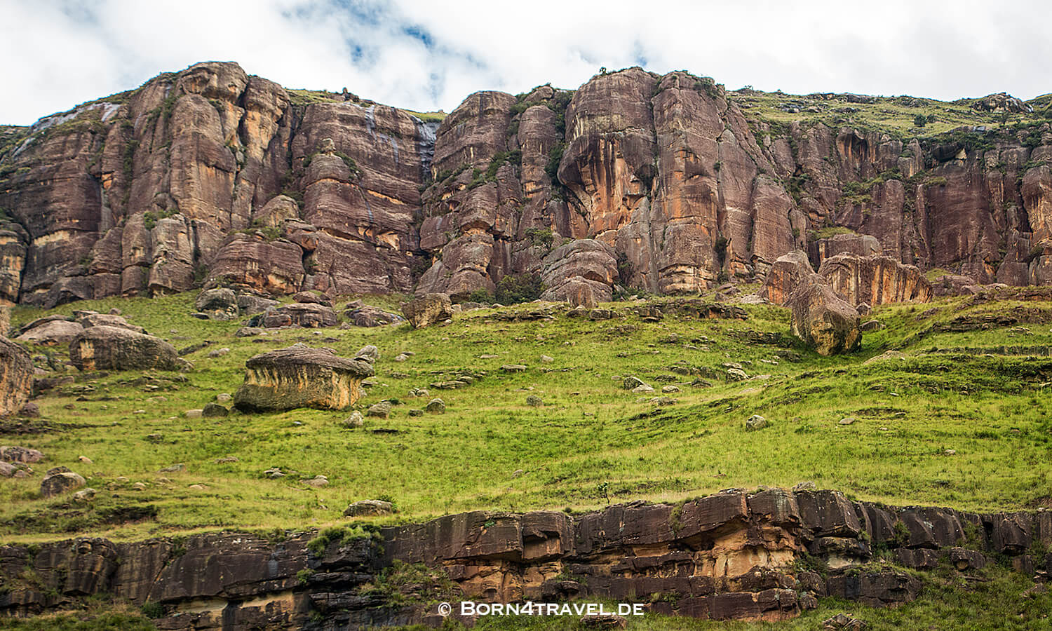 Unterwegs nach Lesotho auf dem Sani Pass,KwaZulu Natal,Südafrika,born4travel.de Unterwegs nach Lesotho auf dem Sani Pass,KwaZulu Natal,Südafrika,born4travel.de