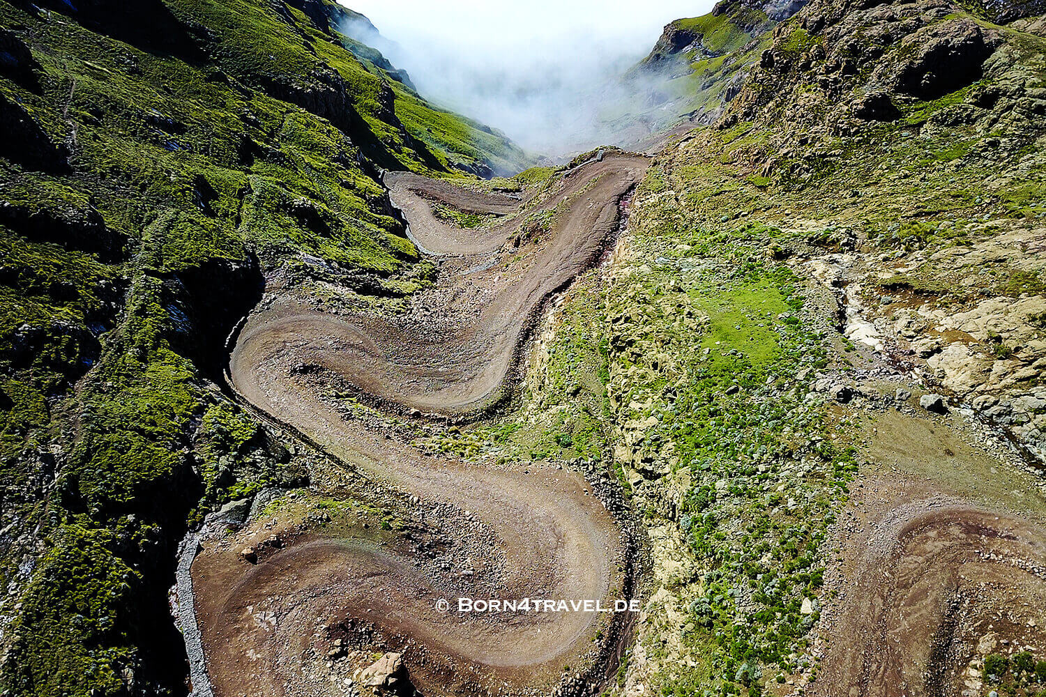 Sani Pass,Sani Mountain Lodge,Lesotho,Mokhotlong,born4travel.de