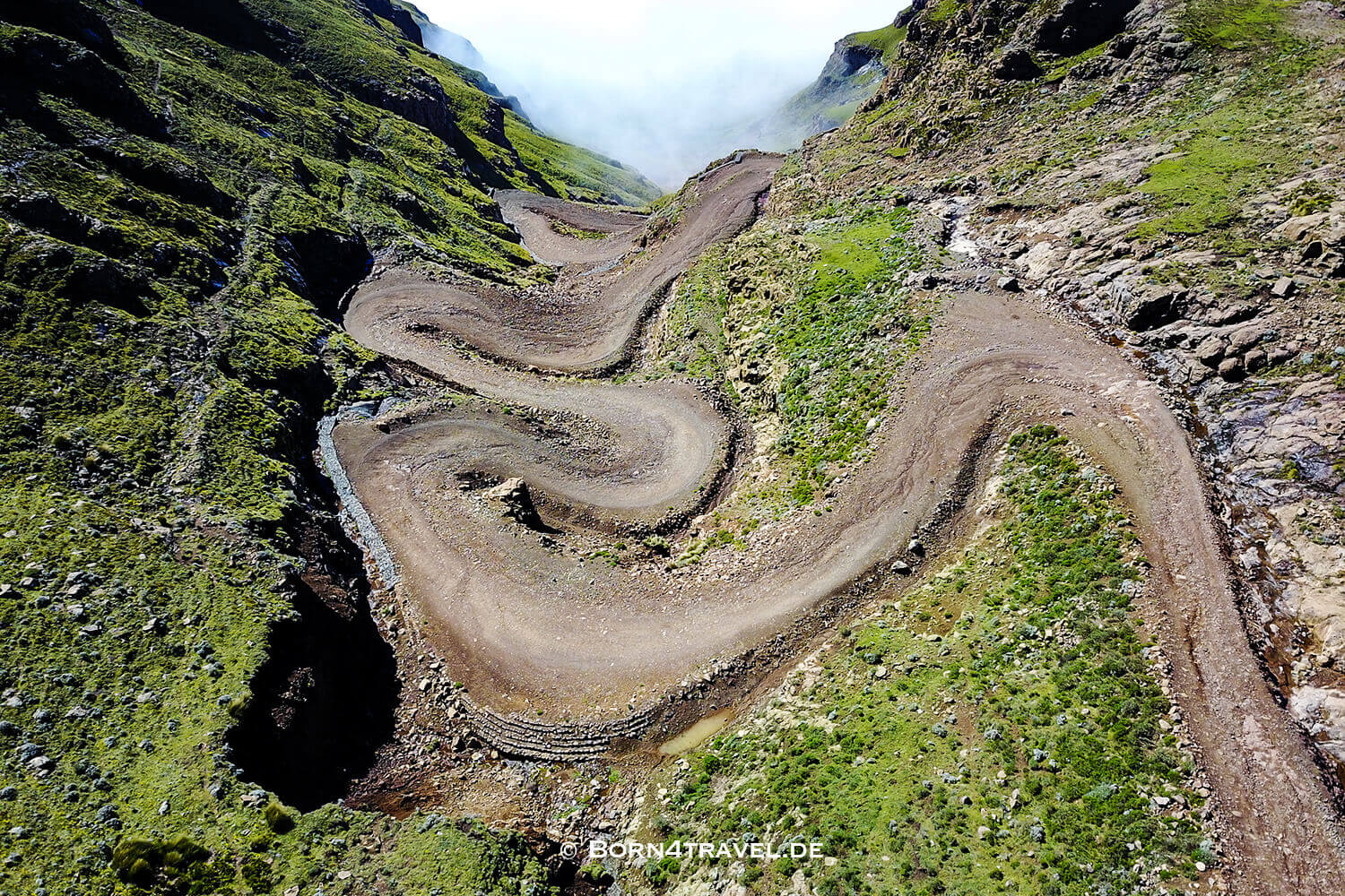 Sani Pass,Sani Mountain Lodge,Lesotho,Mokhotlong,born4travel.de