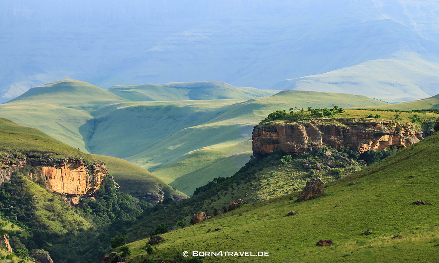 Honeymoon Suite,Giants Castle Huttet Camp,KZN, Sanparks,,Maloti Drakensberge Park, KwaZulu Natal,Südafrika,born4travel.de
