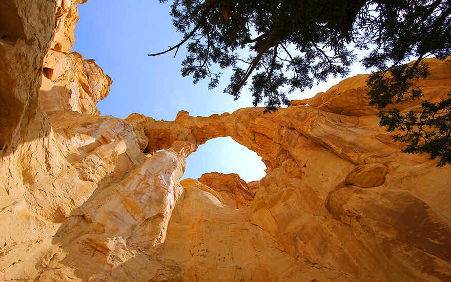 Grosvenor Arch, Utah, USA