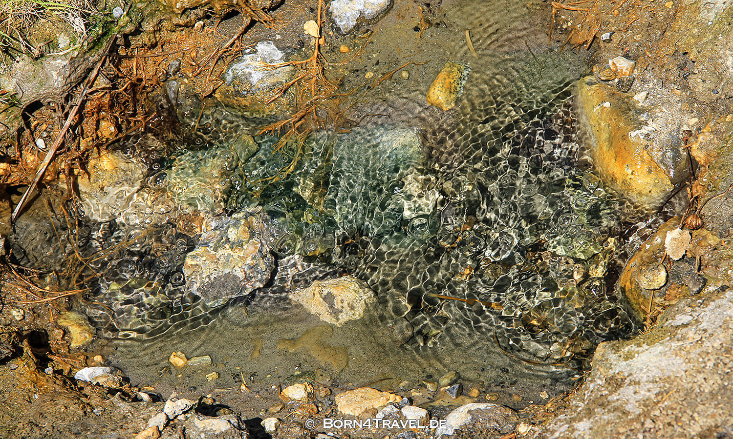 Hot Creek in Long Valley near Mammoth Lakes,California,USA,born4travel.de Hot Creek in Long Valley near Mammoth Lakes,California,USA,born4travel.de