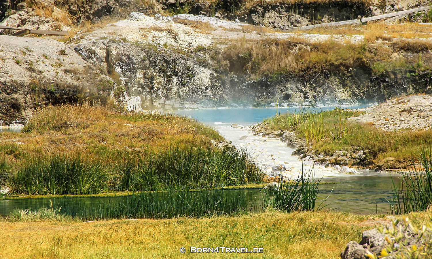 Hot Creek in Long Valley near Mammoth Lakes,California,USA,born4travel.de Hot Creek in Long Valley near Mammoth Lakes,California,USA,born4travel.de