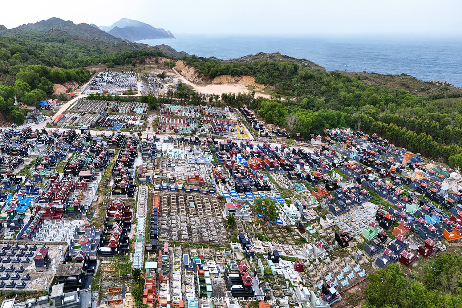 Nhơn Hải Cemetery,Quy Nhơn,Vietnam2025,born4travel.de