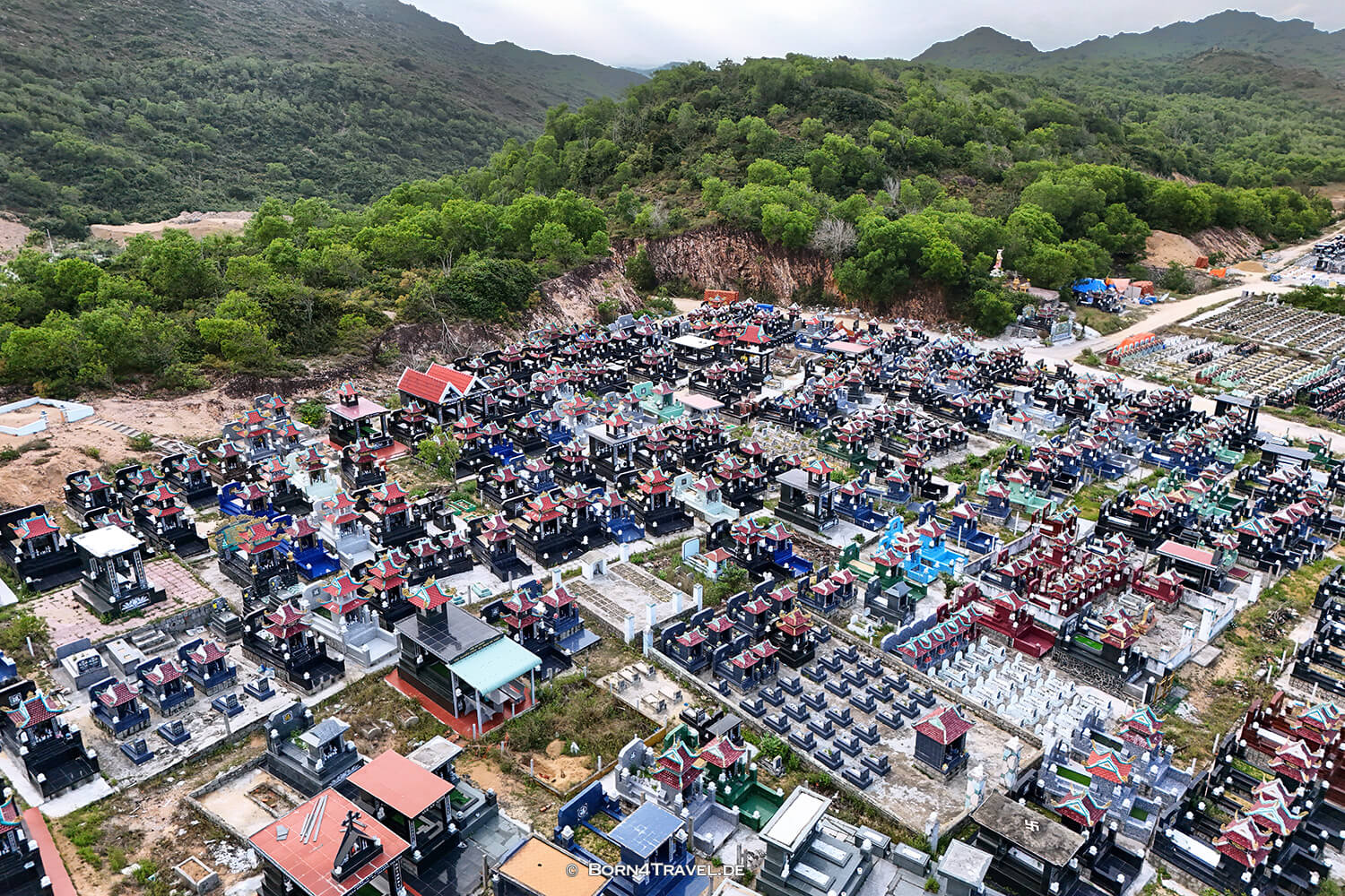 Nhơn Hải Cemetery,Quy Nhơn,Vietnam2025,born4travel.de