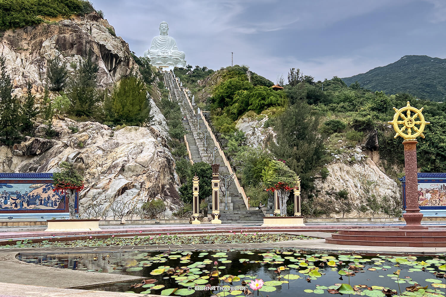 Buddha Statue of Thien Hung Zen Quy Nhơn,Vietnam2025,born4travel.de