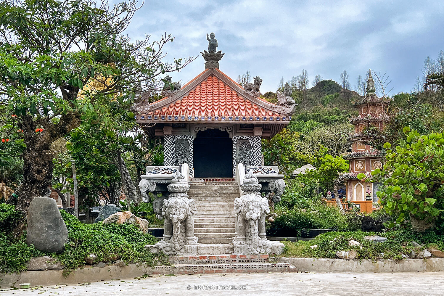 Tịnh xá Ngọc Hòa in Eo Gió,Quy Nhơn,Vietnam2025,born4travel.de