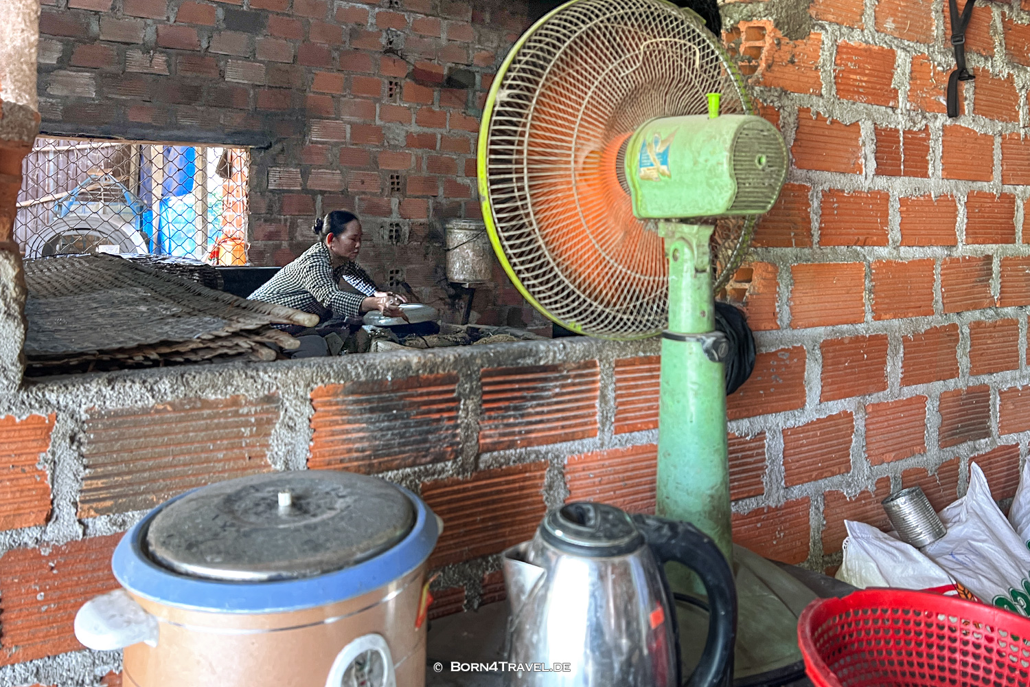 Reispapier-Produktion in Phù Cát,,Vietnam2025,born4travel.de