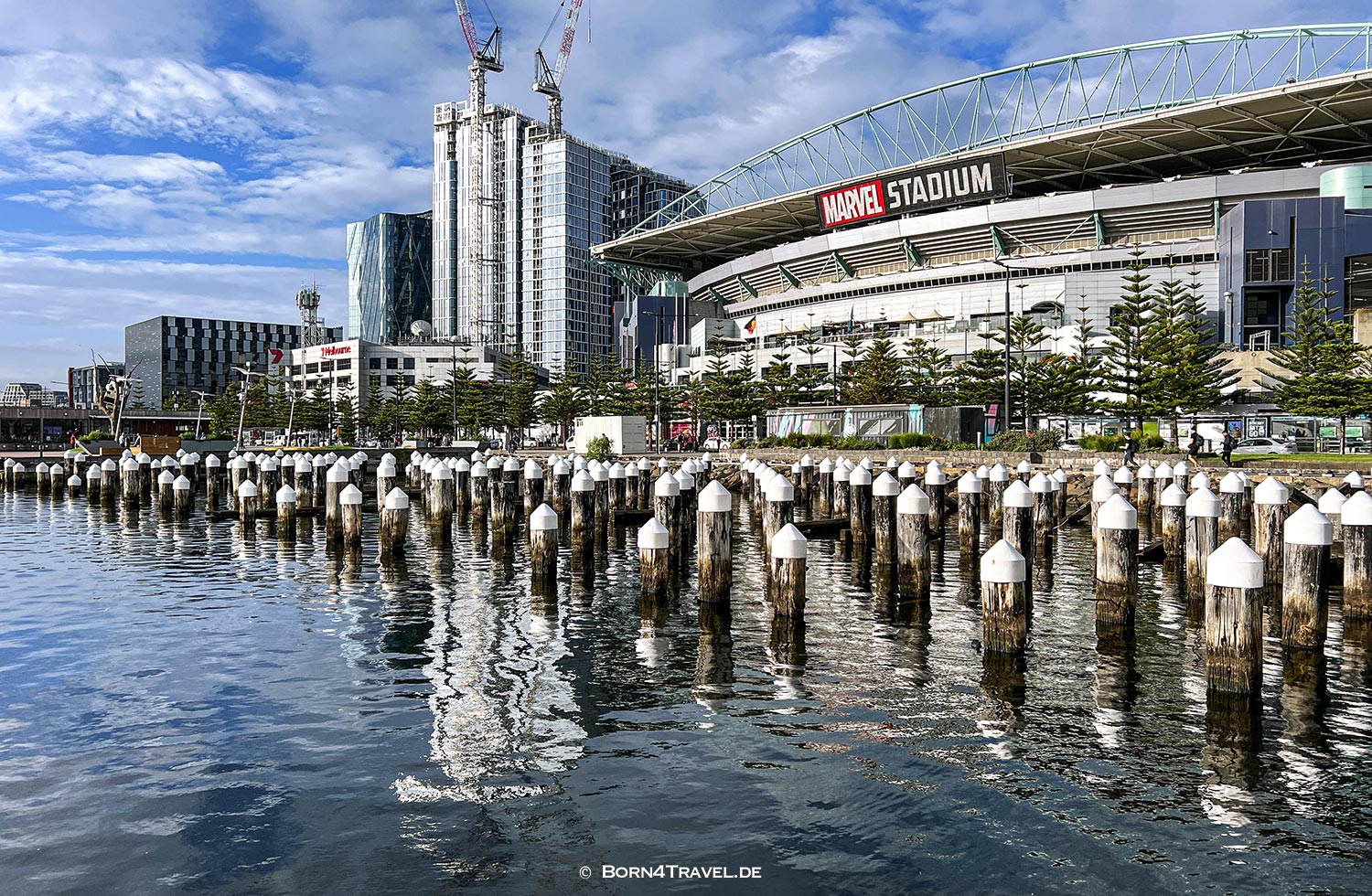 Marvel Stadion,Architecture in the Docklands Melbourne,Victoria,born4travel.de