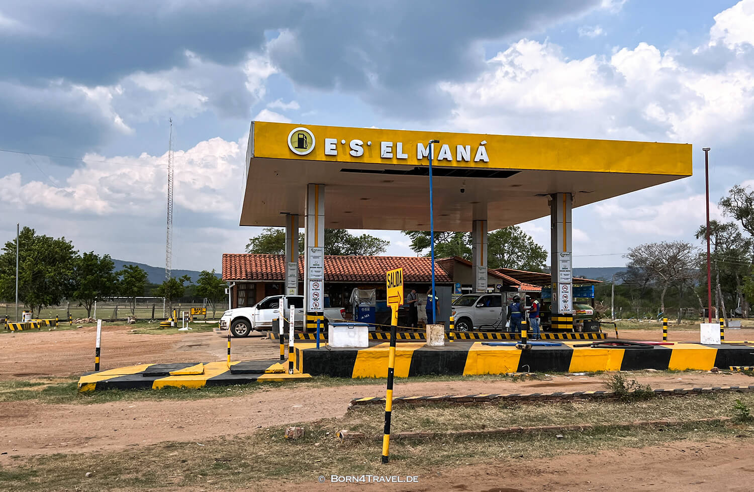 Tankstelle in Chiquitos,Llanos de Chiquitos,Chiquitania,Bolivien,born4travel.de Tankstelle in Chiquitos,Llanos de Chiquitos,Chiquitania,Bolivien,born4travel.de