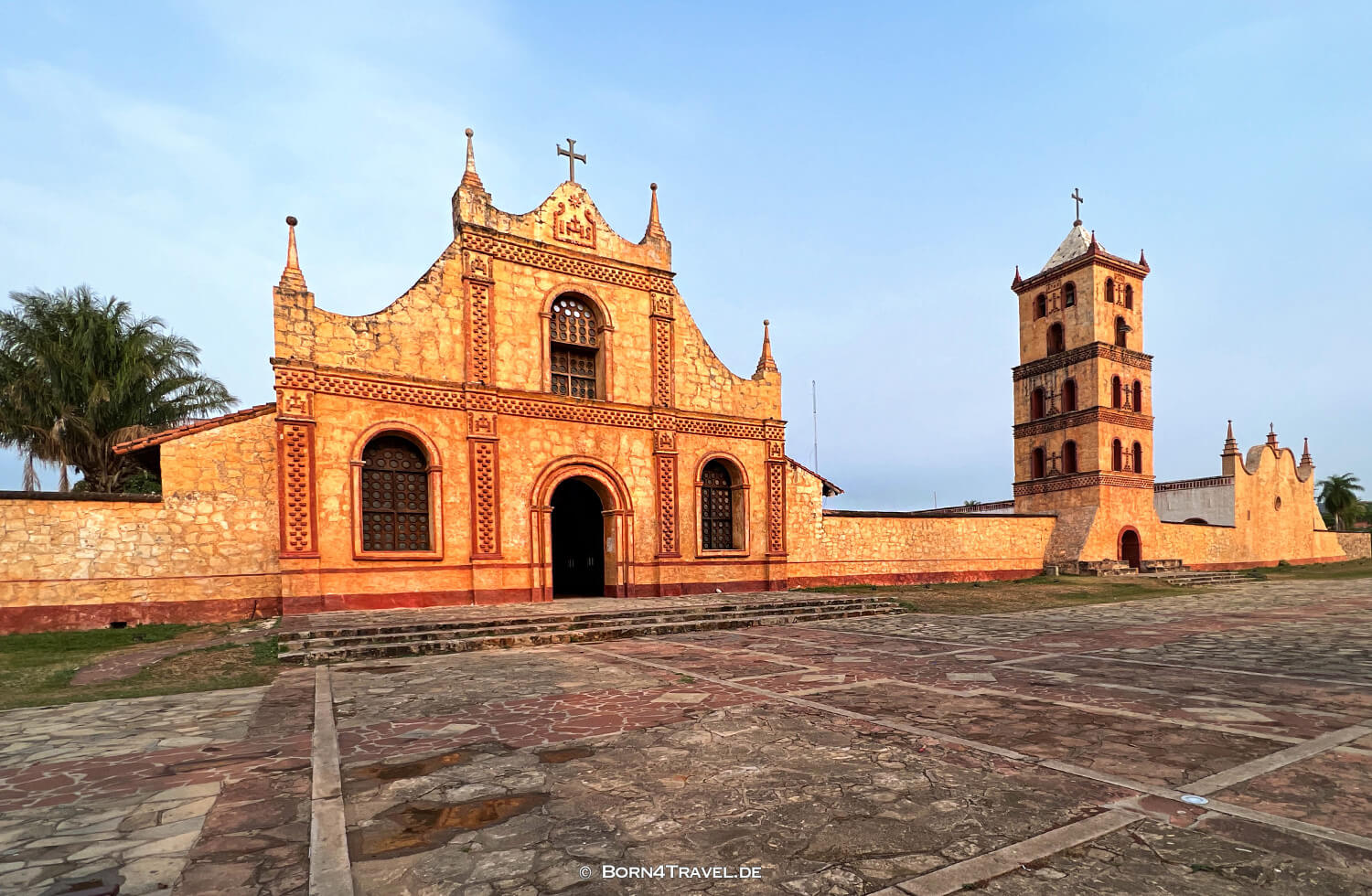 Iglesia Jesuita de San José de Chiquitos,Llanos de Chiquitos,Chiquitania,Bolivien,born4travel.de Iglesia Jesuita de San José de Chiquitos,Llanos de Chiquitos,Chiquitania,Bolivien,born4travel.de