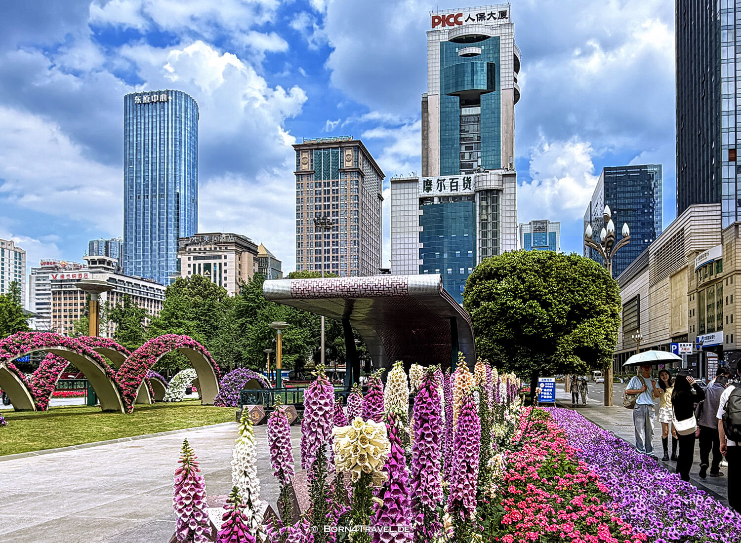 Tianfu Square,Chengdu,Sichuan,China2026,born4travel.de Tianfu Square,Chengdu,Sichuan,China2026,born4travel.de