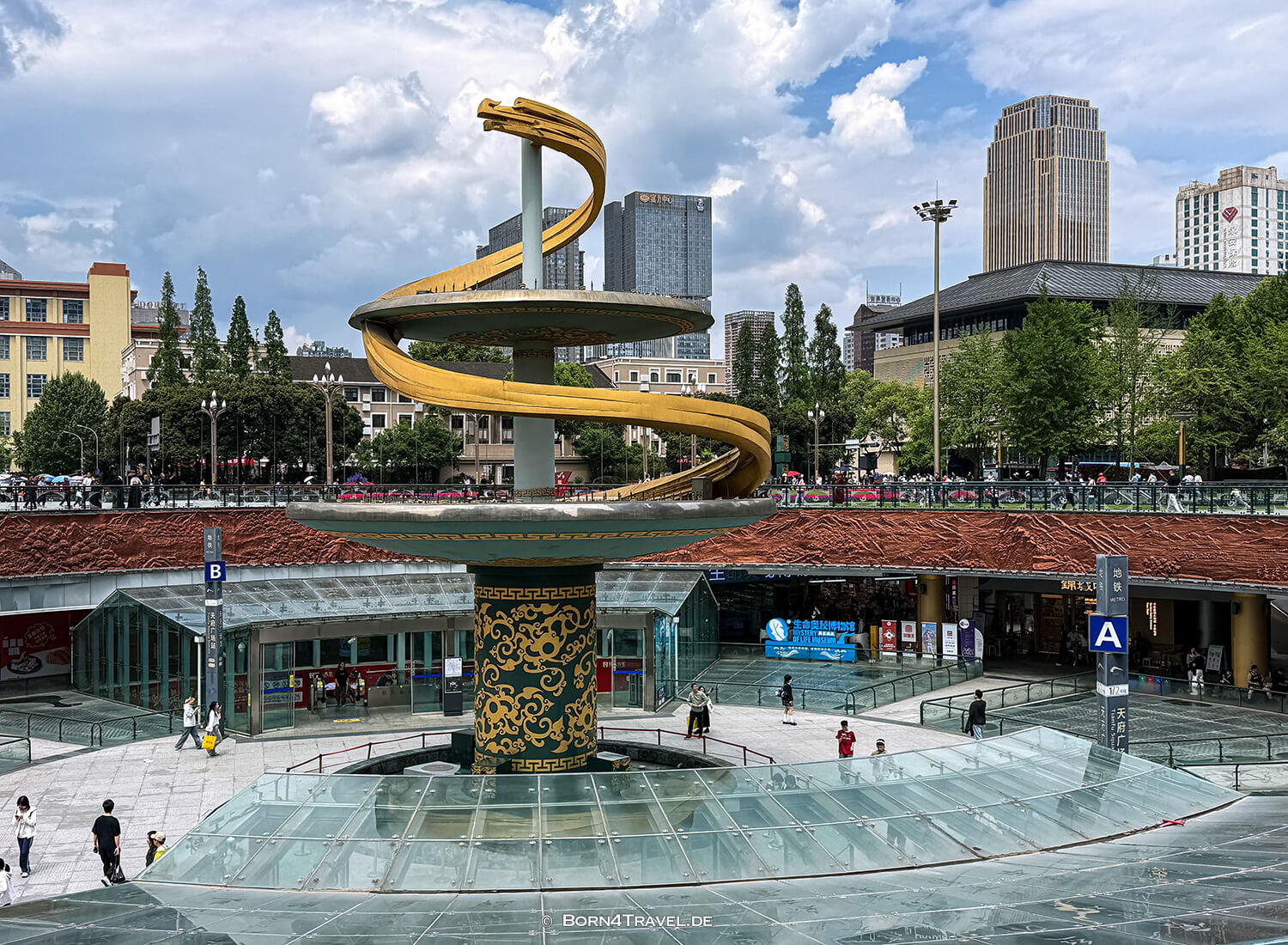 Tianfu Square,Chengdu,Sichuan,China2026,born4travel.de Tianfu Square,Chengdu,Sichuan,China2026,born4travel.de
