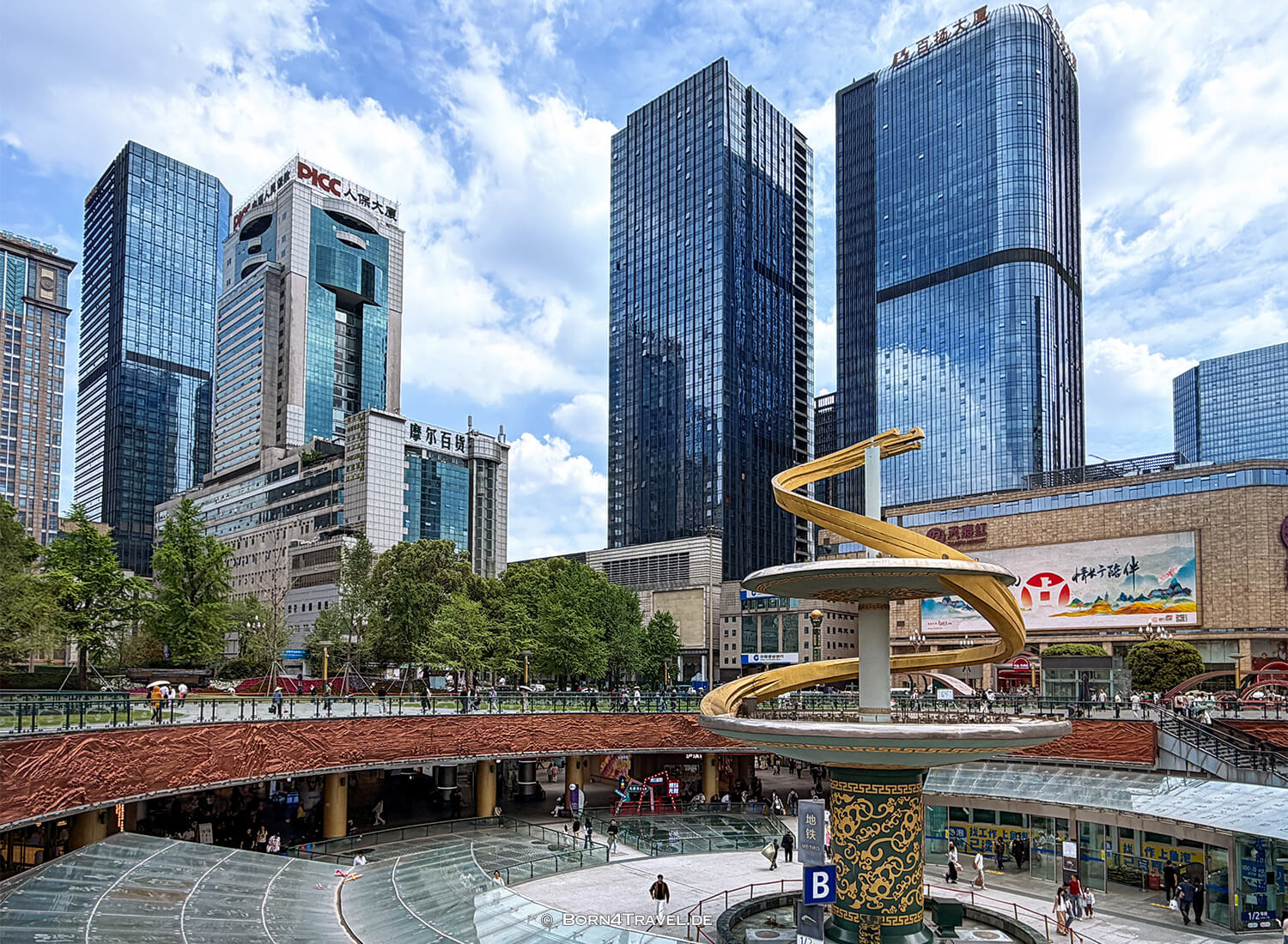 Tianfu Square,Chengdu,Sichuan,China2026,born4travel.de Tianfu Square,Chengdu,Sichuan,China2026,born4travel.de