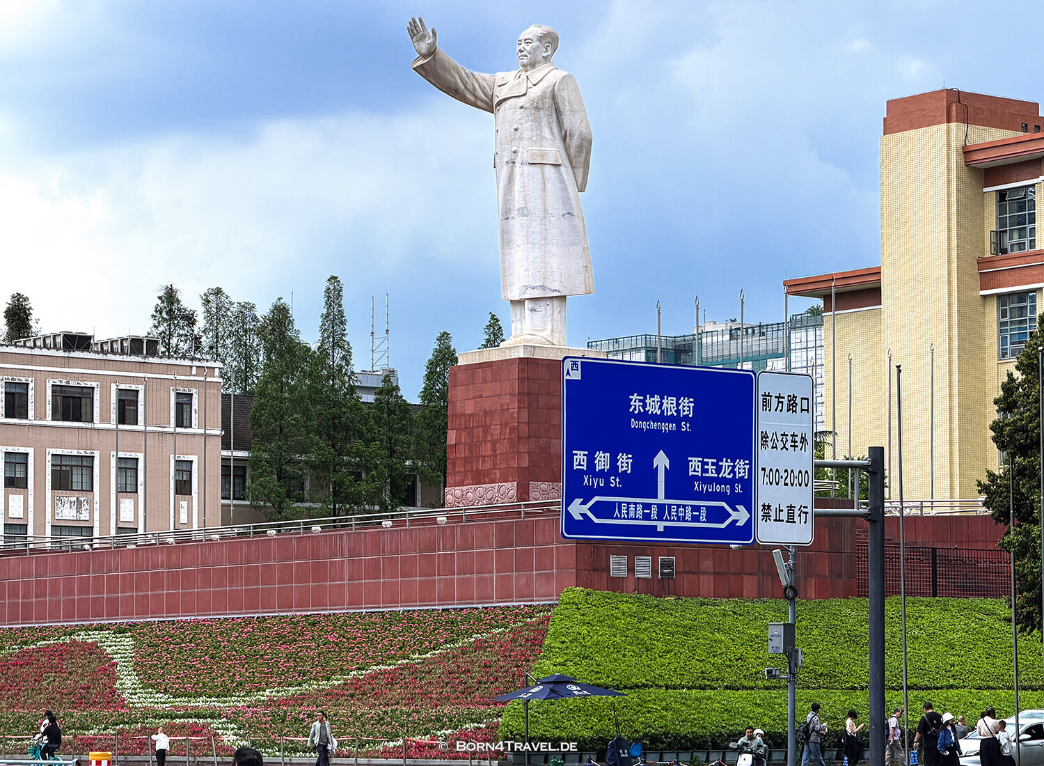 Tianfu Square,Chengdu,Sichuan,China2026,born4travel.de Tianfu Square,Chengdu,Sichuan,China2026,born4travel.de