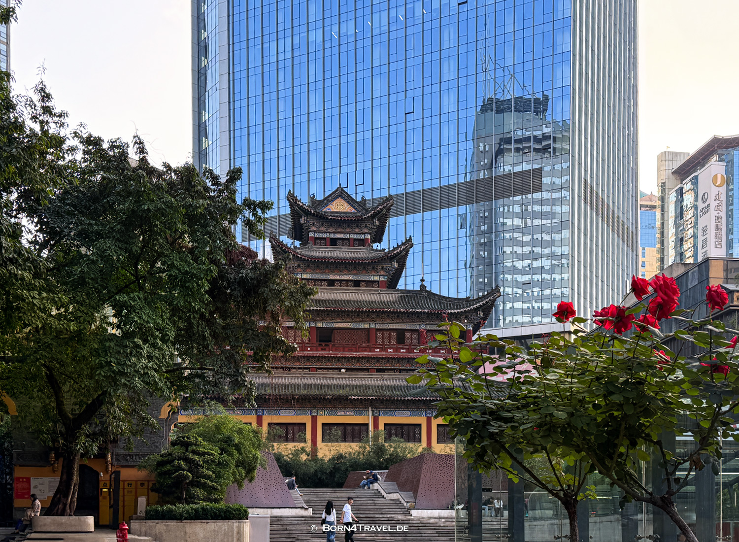 Luohan-Tempel,Chongqing,China2026,born4travel.de