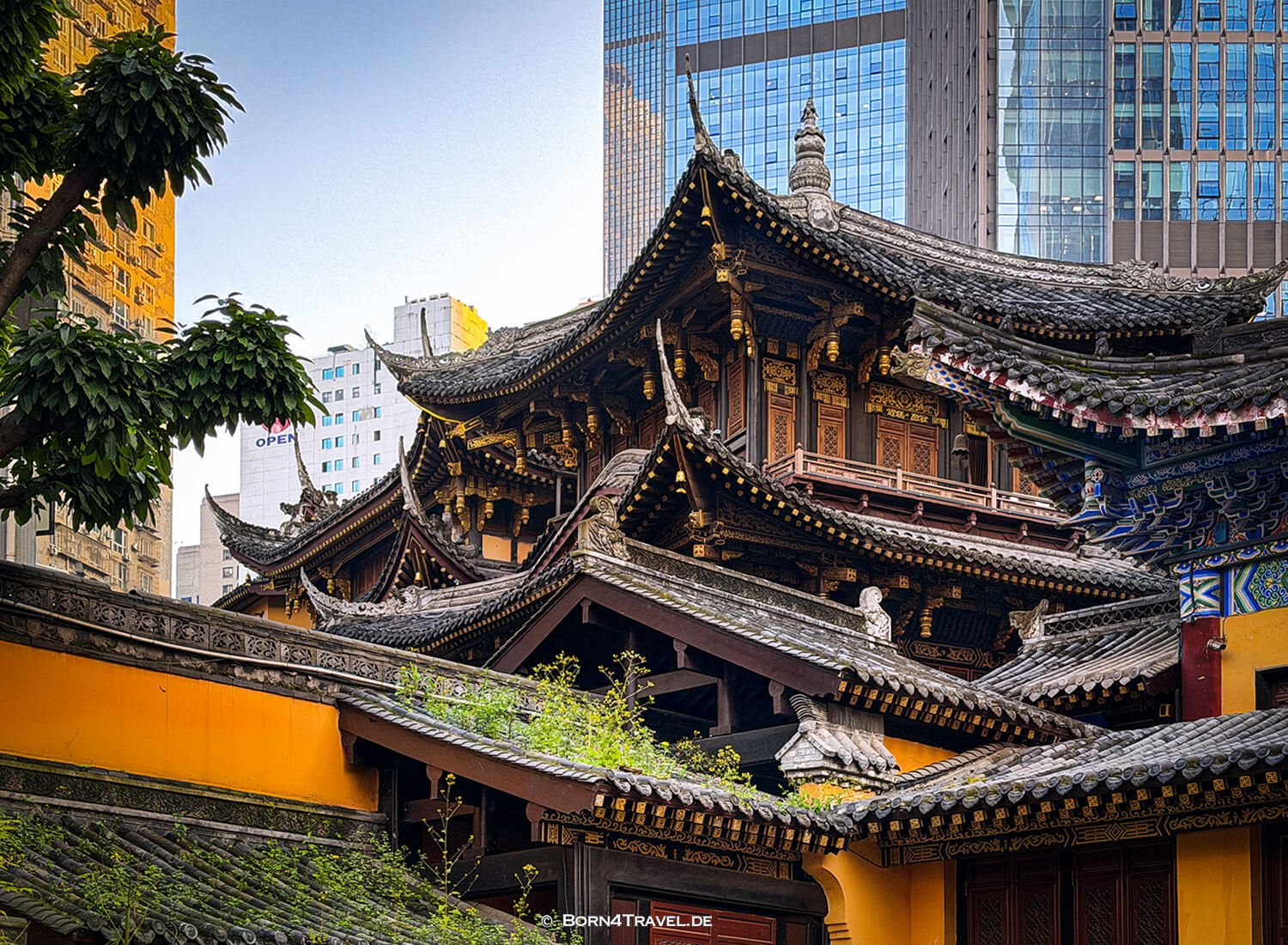 Luohan-Tempel,Chongqing,China2026,born4travel.de