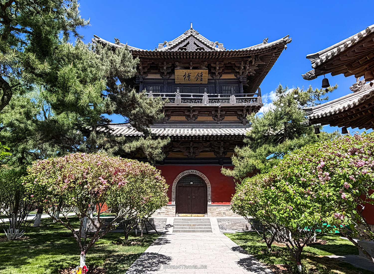 Hanfu,Huayan Tempel,Datong,China2026,born4travel.de Hanfu,Huayan Tempel,Datong,China2026,born4travel.de