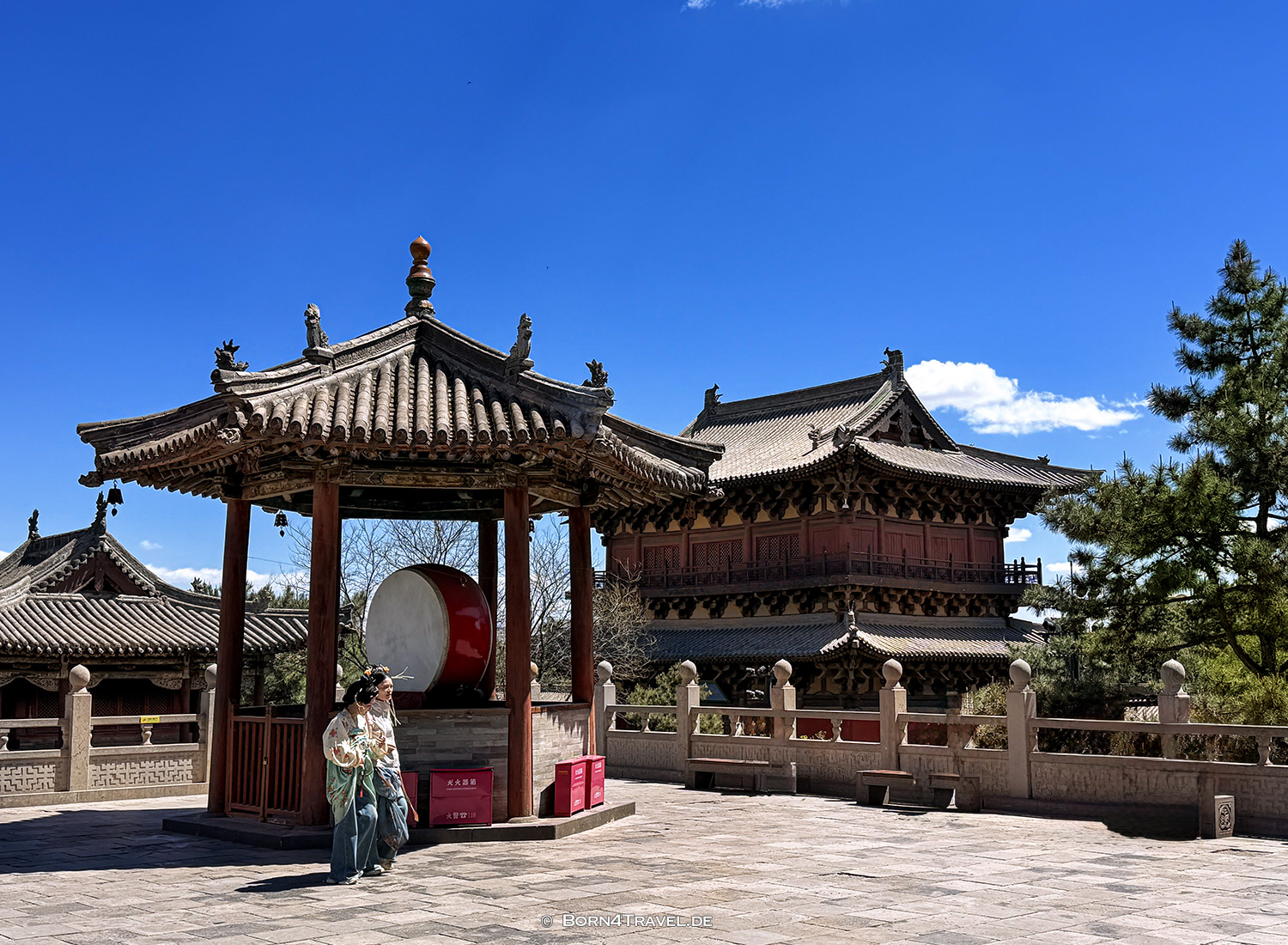 Hanfu,Huayan Tempel,Datong,China2026,born4travel.de Hanfu,Huayan Tempel,Datong,China2026,born4travel.de