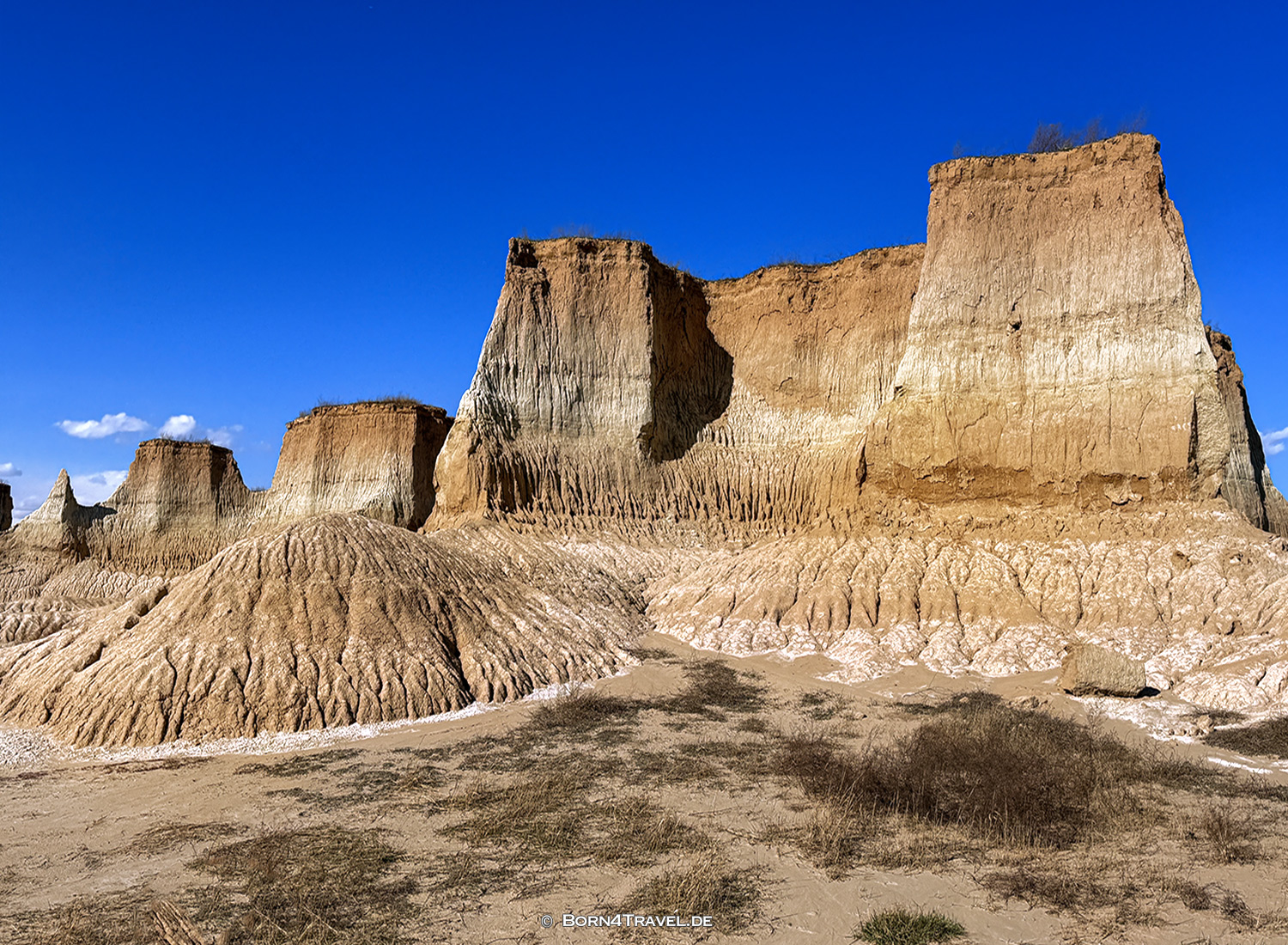 Rote Steine in Tulin,Datong,China2026,born4travel.de Rote Steine in Tulin,Datong,China2026,born4travel.de