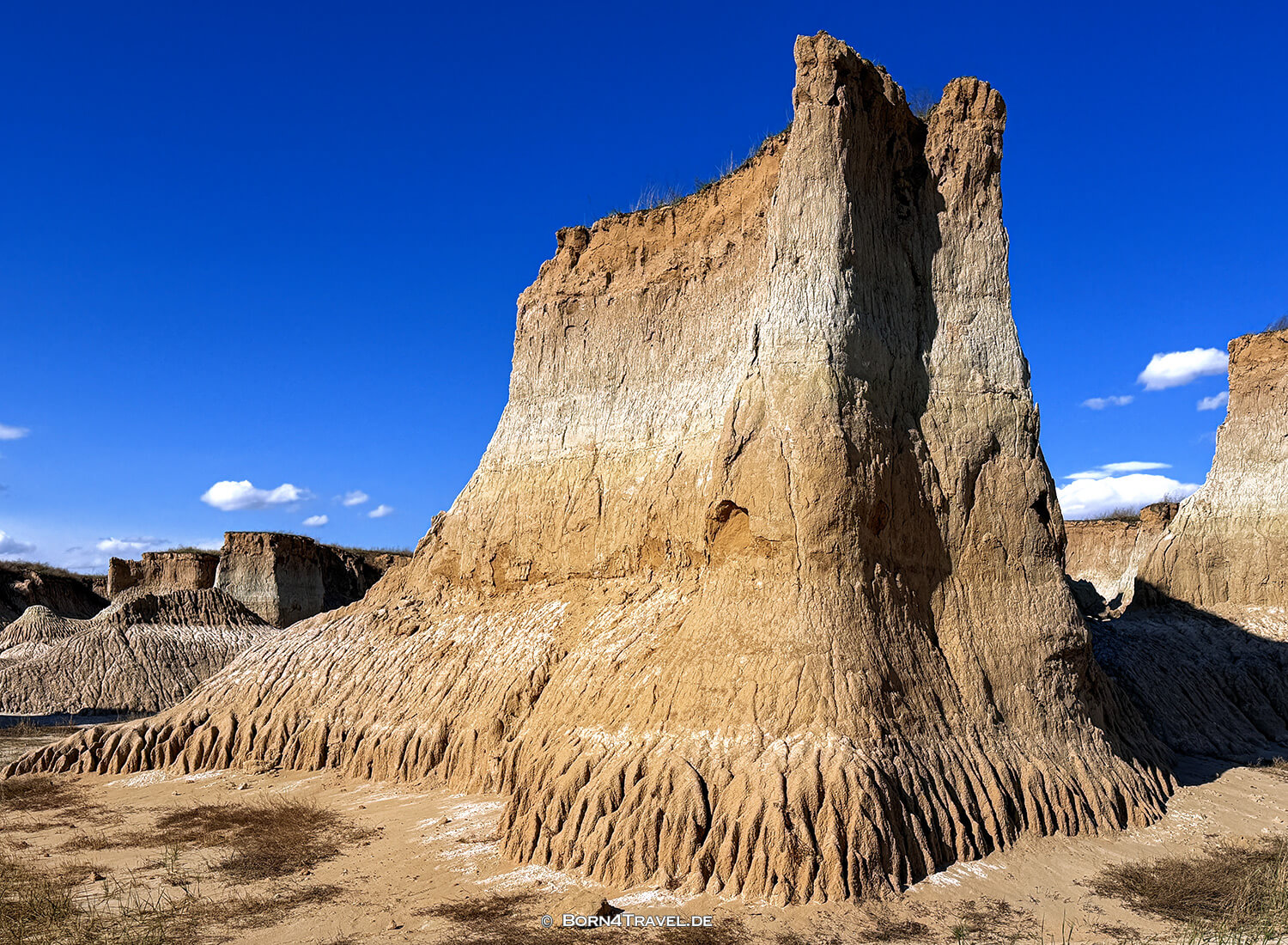 Rote Steine in Tulin,Datong,China2026,born4travel.de Rote Steine in Tulin,Datong,China2026,born4travel.de