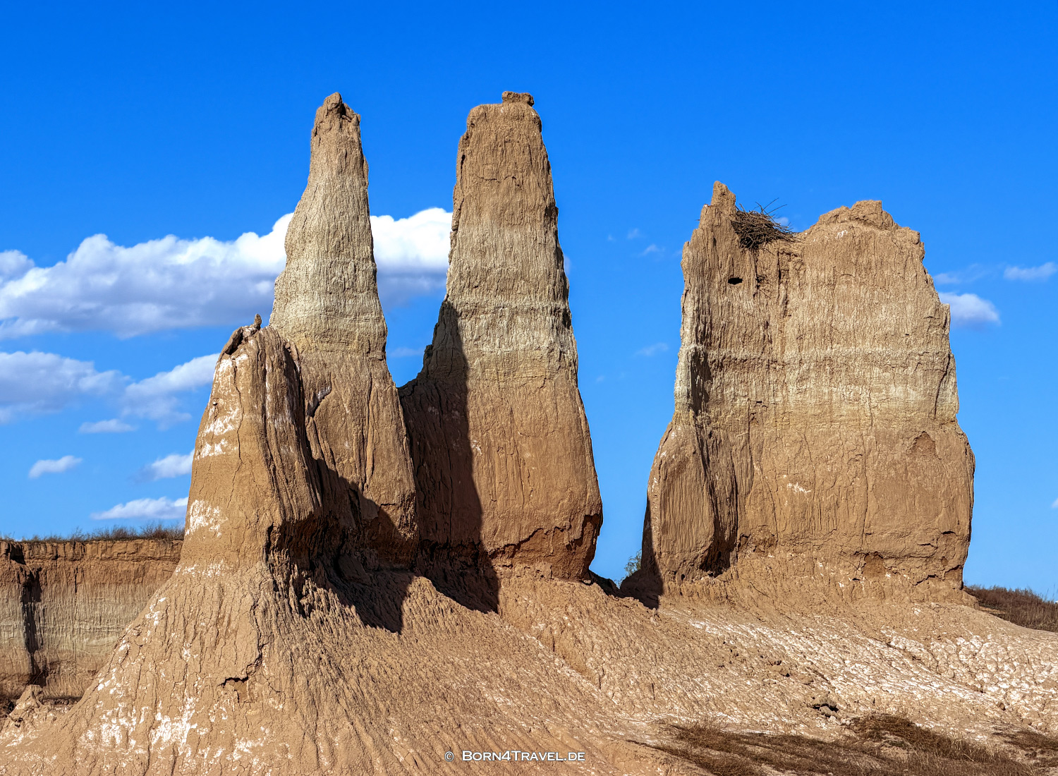 Rote Steine in Tulin,Datong,China2026,born4travel.de Rote Steine in Tulin,Datong,China2026,born4travel.de