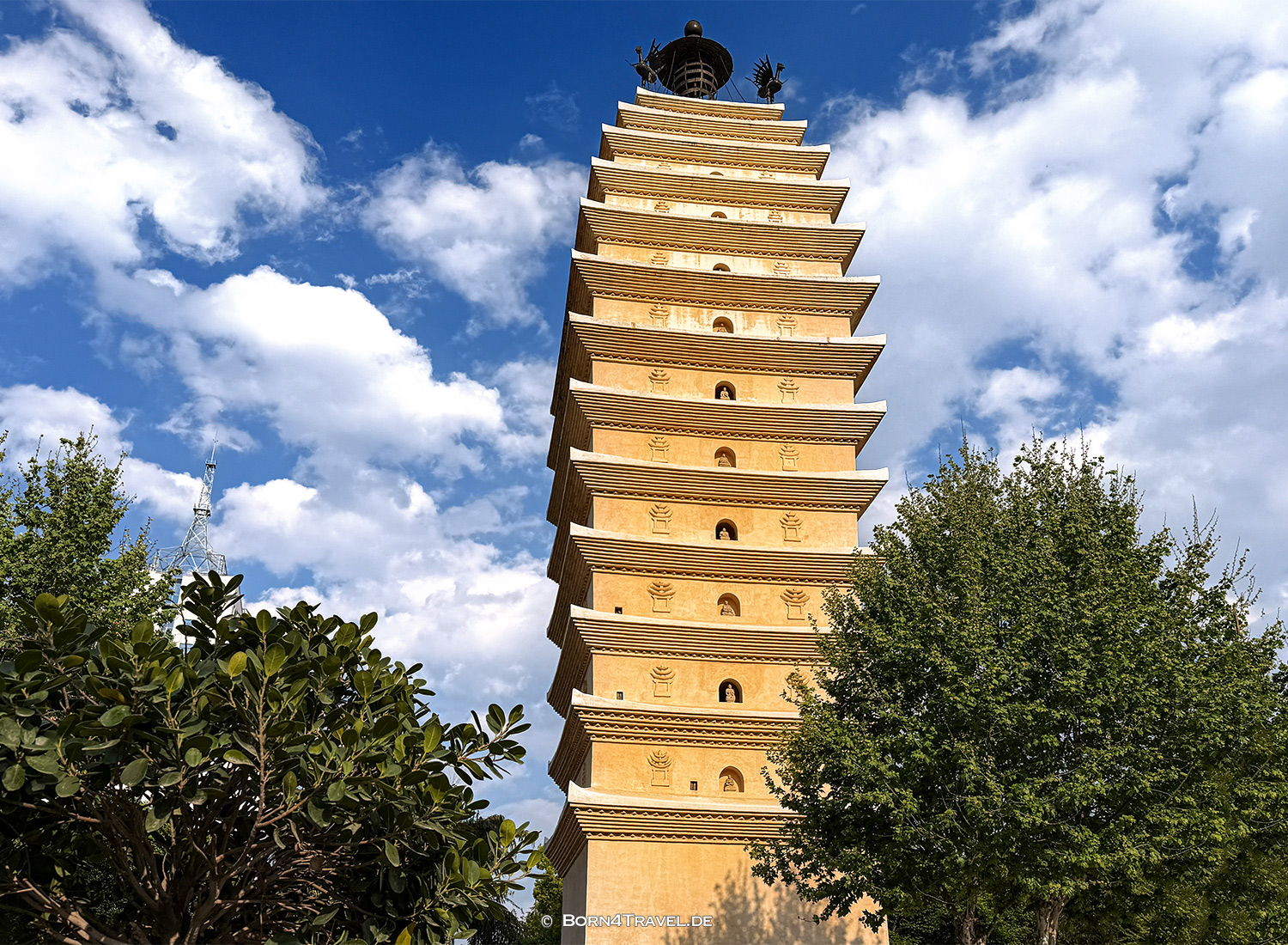 Dongsi-Ta Kunming,Yunnan,China2026,born4travel.de Dongsi-Ta Kunming,Yunnan,China2026,born4travel.de