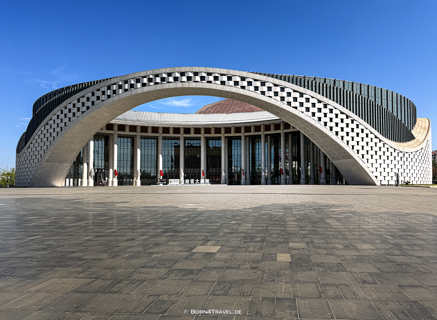 Opernhaus Kunming,Yunnan,China2026,born4travel.de Opernhaus Kunming,Yunnan,China2026,born4travel.de
